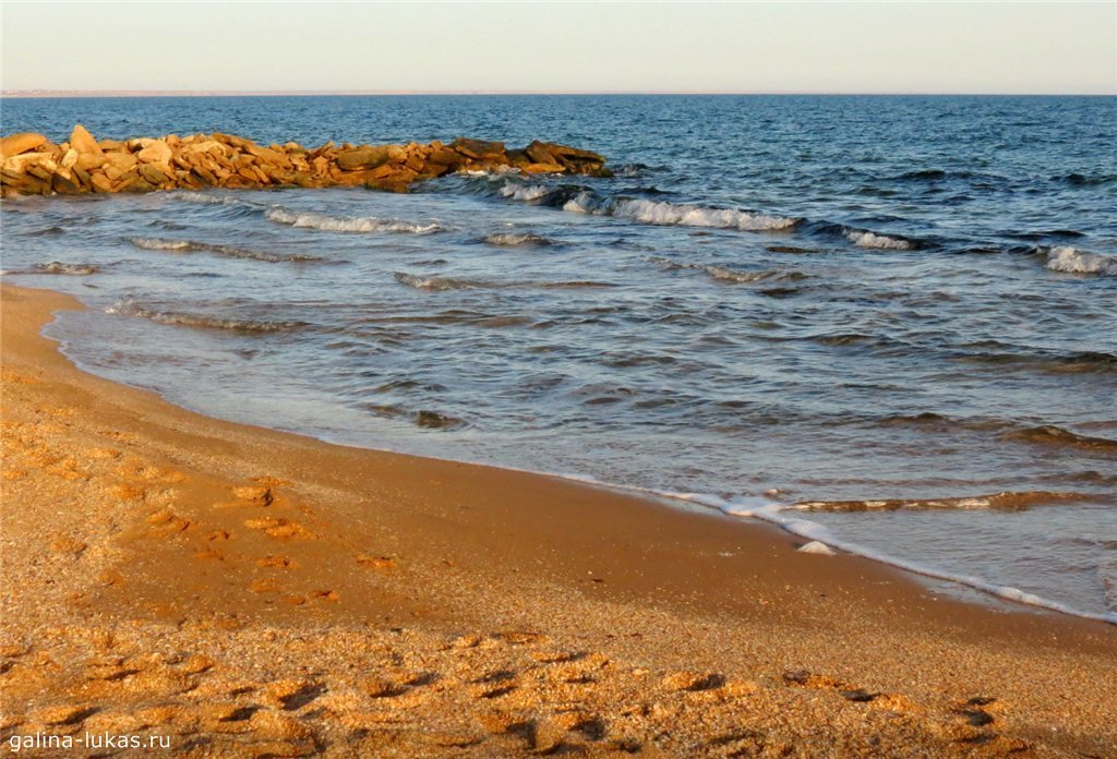 Золотой пляж феодосия фото пляжа и набережной