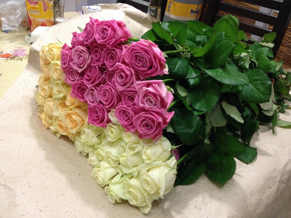 Состав букета. Формы букетов цветов. Букет разбор. Составные букеты из разных цветов. Как разбирать букет.