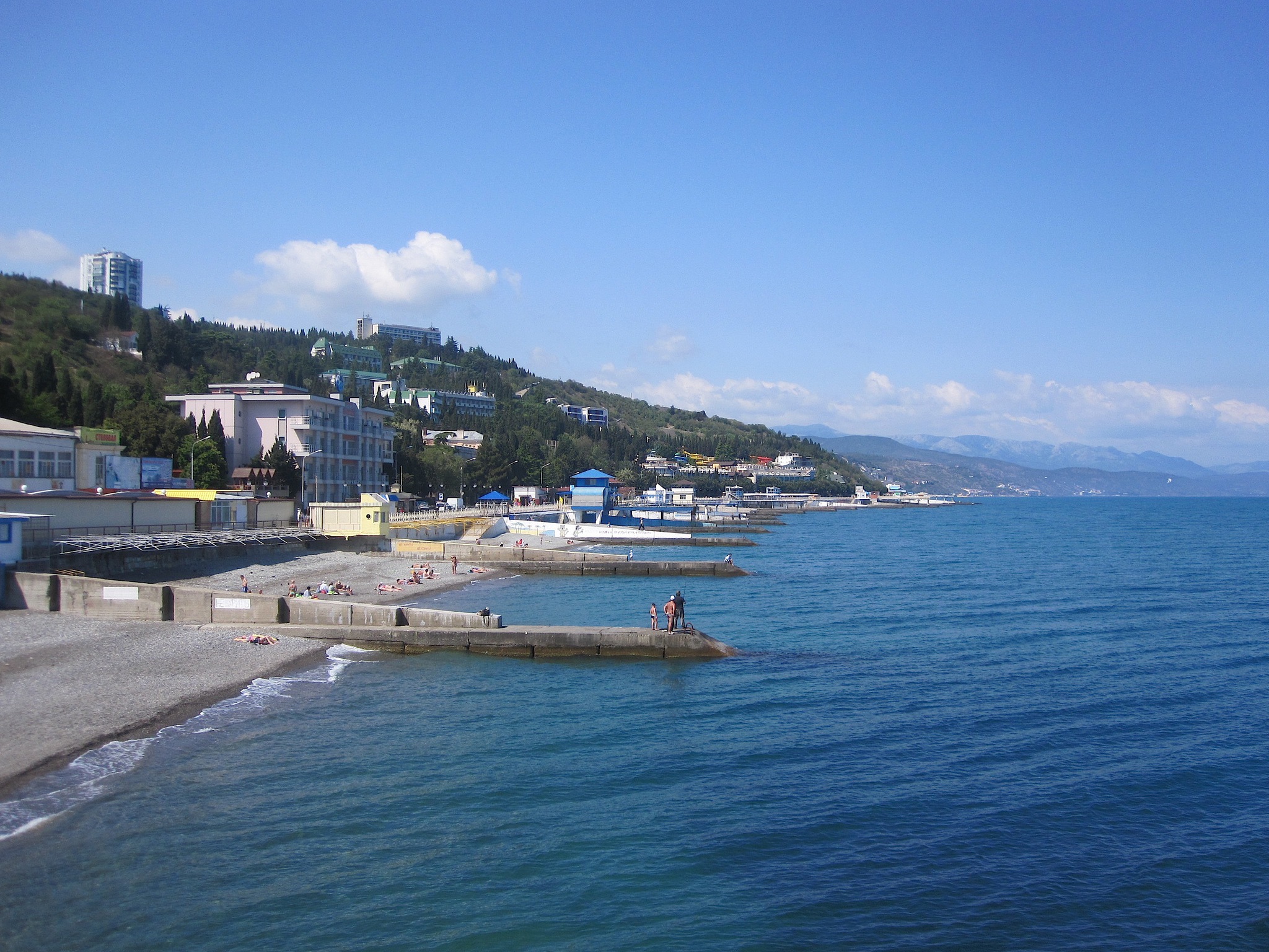 пляж в профессорском уголке алушта