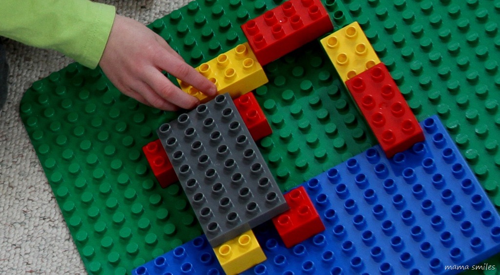 Пластина большая. LEGO Duplo платформа. Платформа для конструктора лего. Платформа для лего дупло. Платформа для лего большая.