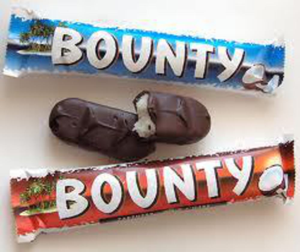 Bounty kid проснулся. Шоколадка Баунти. Bounty (батончик). Баунти в белом шоколаде. Шоколад Баунти фото.
