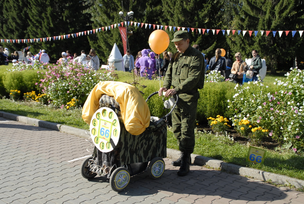 Презентация коляски на параде колясок