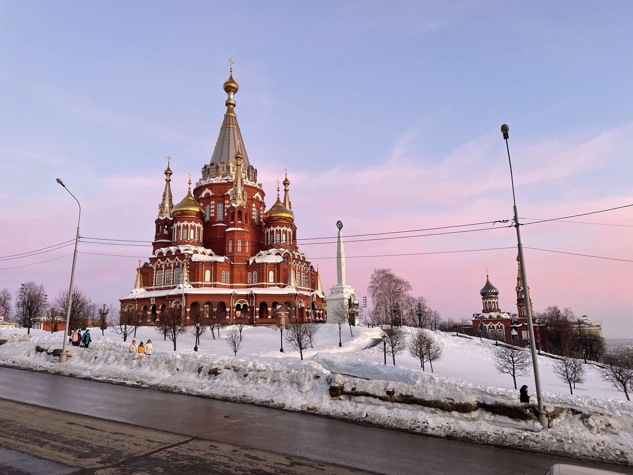 Йошкар ола свияжск. Свияжск Йошкар Ола. Йошкар-Ола весной. Казань весной.