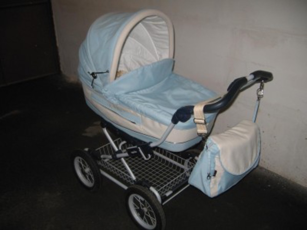 Куплю коляску недорого б у. Коляски для новорожденных 2008 года. Коляска для новорожденных в 1991. Коляски для новорожденных Глазов. Показать коляску Инглизина прогулка.