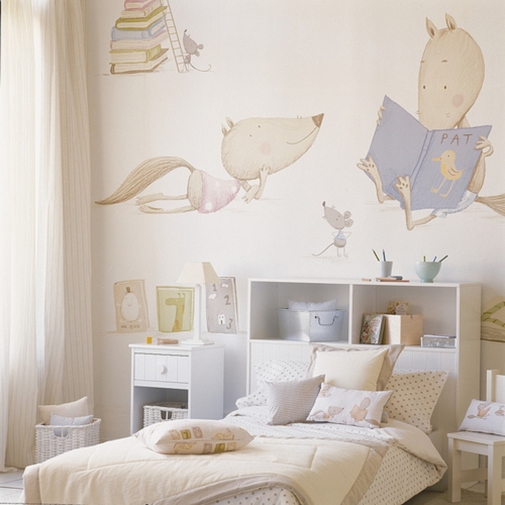 детская спальня оформление стены