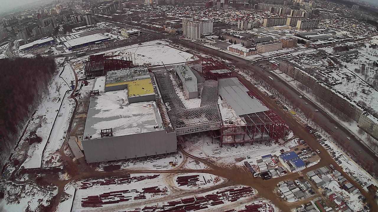 Мол веер молл екатеринбург. Уралмаш Екатеринбург новая торговая центр. Veer Mall Екатеринбург. Новый торговый центр в Екатеринбурге на Уралмаше. Екатеринбург Уралмаш веер мол.