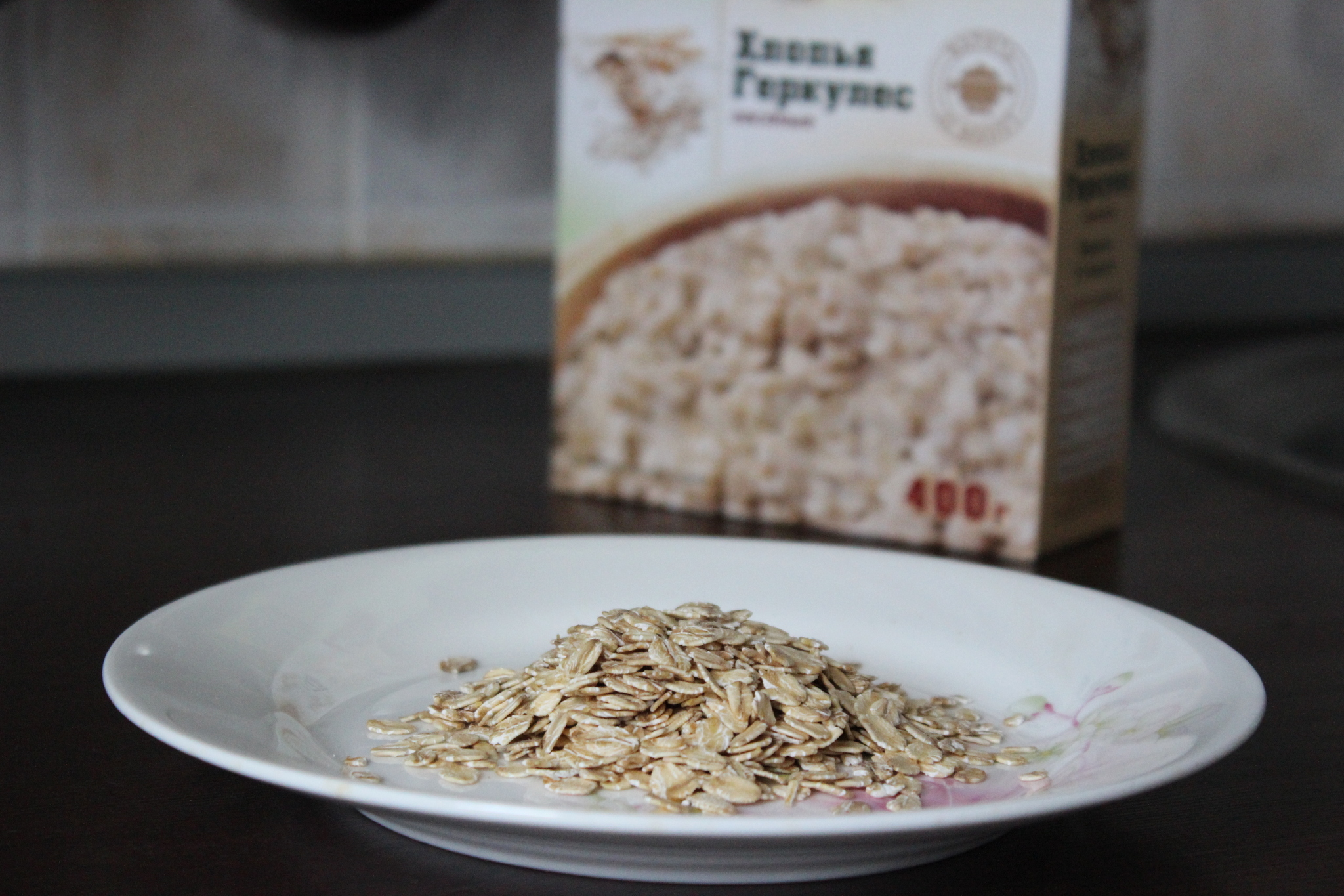 какую овсяную кашу лучше брать. геркулес овсяные хлопья 350g. гречневые хлопья монетка. какую овсянку покупать. отруби для похудения хлопья.