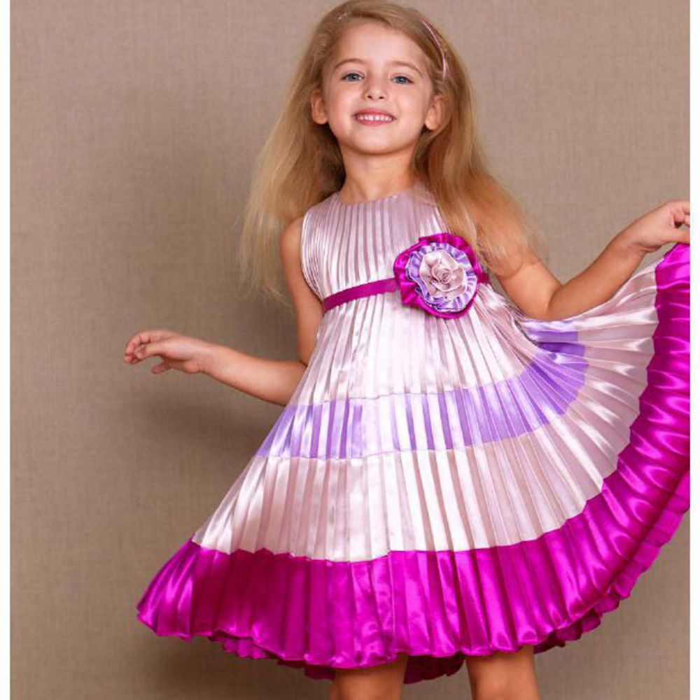 Можно платье детское. Платье й для девочки. Красивое детское платье. Наряды для девочек. Оригинальные платья для девочек.